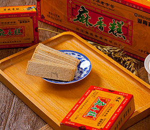 引用优质深水糯米、白芝麻为主要原料，配以蔗糖，经过炒制、磨粉、糕粉吸潮、擦粉、打糕等十六道工序，创造了一款拥有芝麻香味、糯米口感、清爽微甜、酥松薄脆的糕点——麻香糕，被称为“湖南四大名糕之首”。...