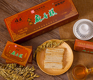 引用优质深水糯米、白芝麻为主要原料，配以蔗糖，经过炒制、磨粉、糕粉吸潮、擦粉、打糕等十六道工序，创造了一款拥有芝麻香味、糯米口感、清爽微甜、酥松薄脆的糕点——麻香糕，被称为“湖南四大名糕之首”。...